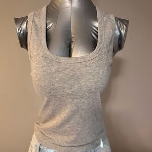 Classic Scoop Neck Women's Tank Top - Gray